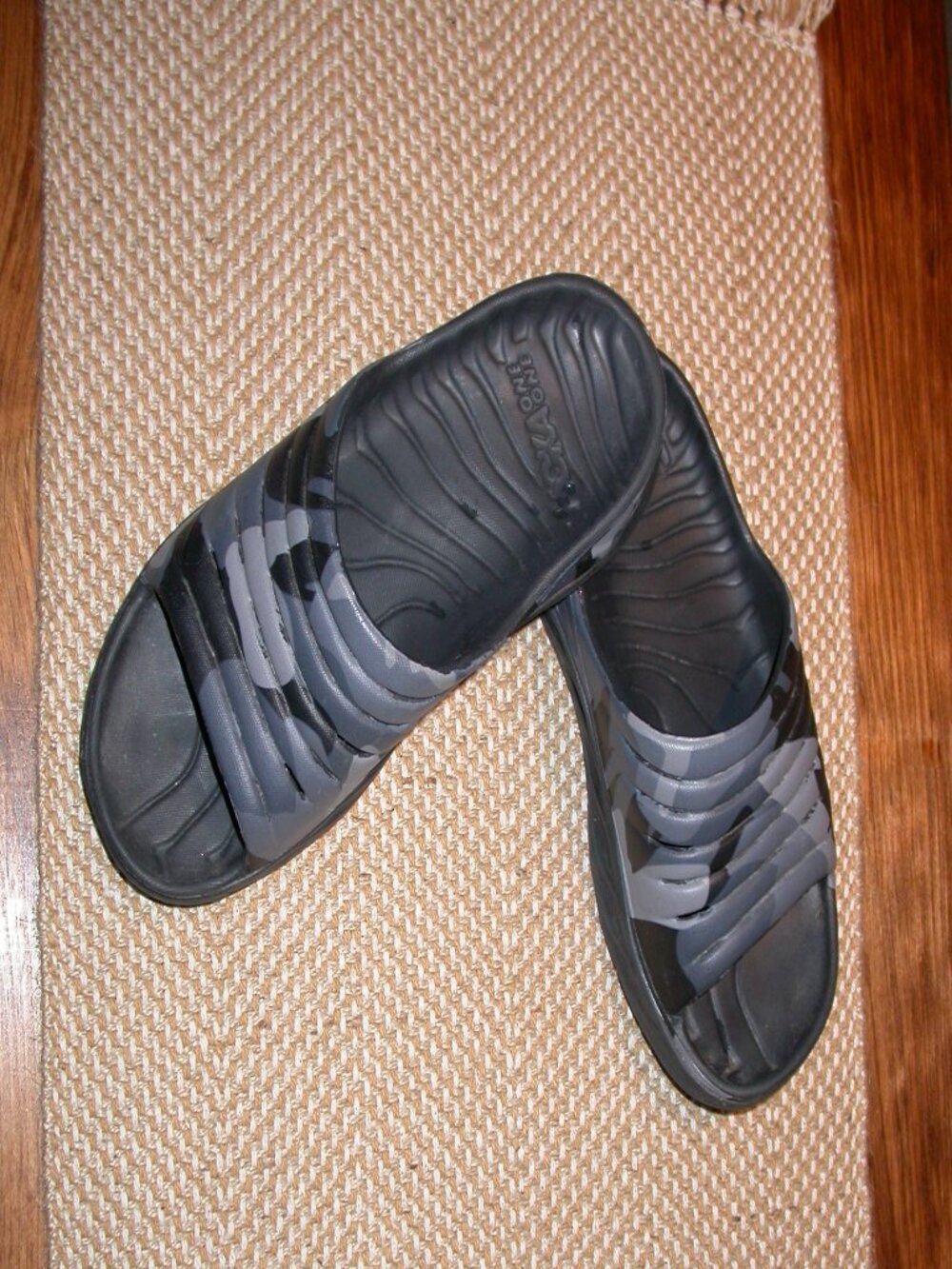 HOKA Sliders